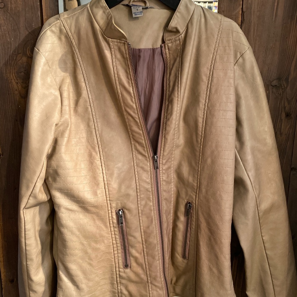 Women’s faux leather jacket